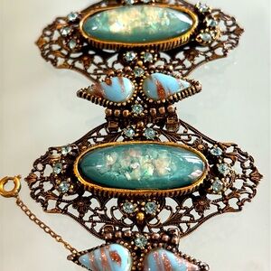 🔥HP🔥VTG/Antique Elegant Blue and Gold Metal Filigree Women's Bracelet